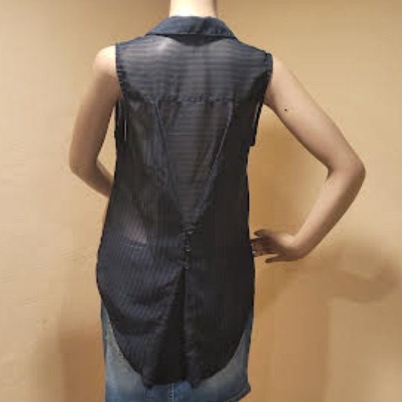 Forever 21 semi-sheer button up collar sleeveless high-low curved hem - Small - Picture 6 of 7